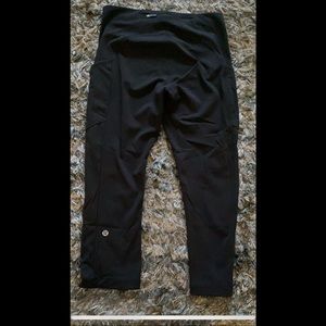 LULEMON WUNDER UNDER CROP BLACK LEGGINGS